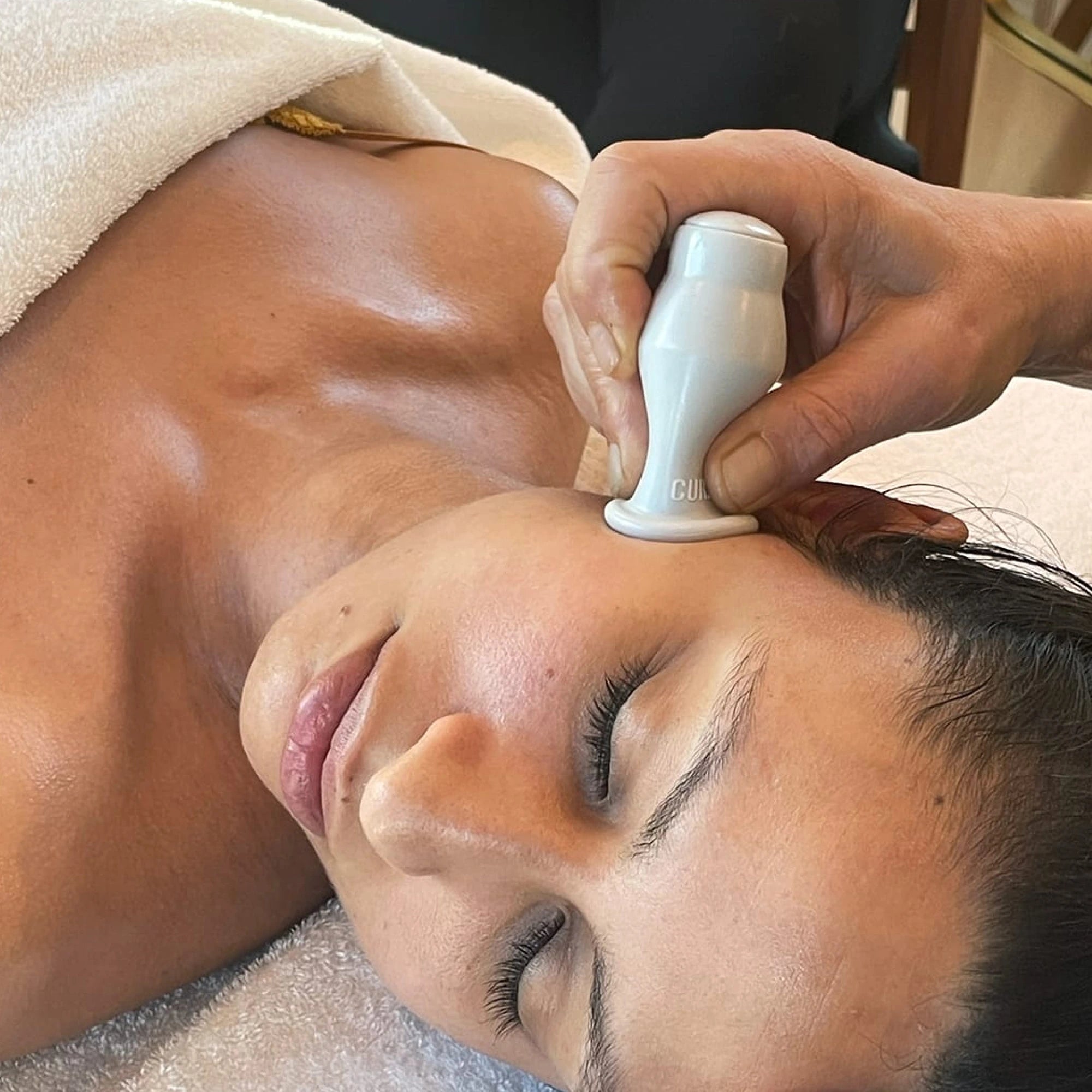 Face Cupping Professional